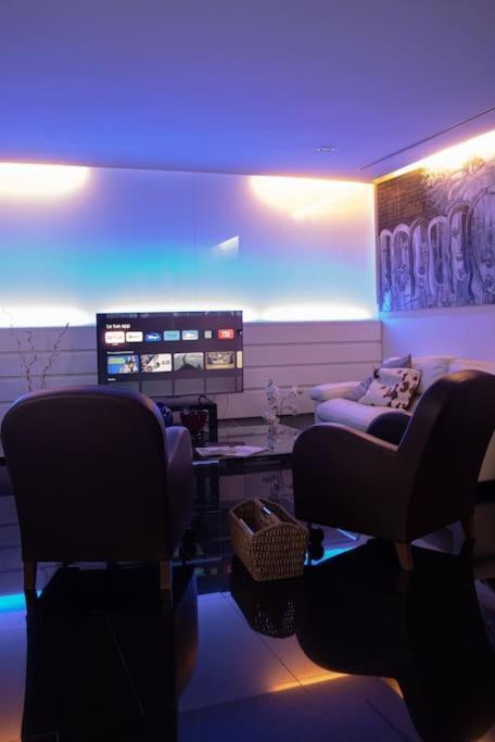 Luxury Suite 2 Min Dal Politeama Palermo Luaran gambar