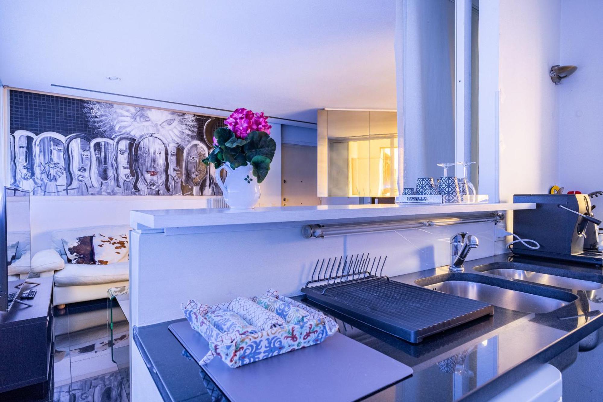 Luxury Suite 2 Min Dal Politeama Palermo Luaran gambar